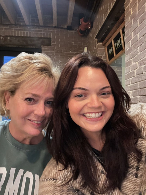 Zoe and Gayle Schreiber 3